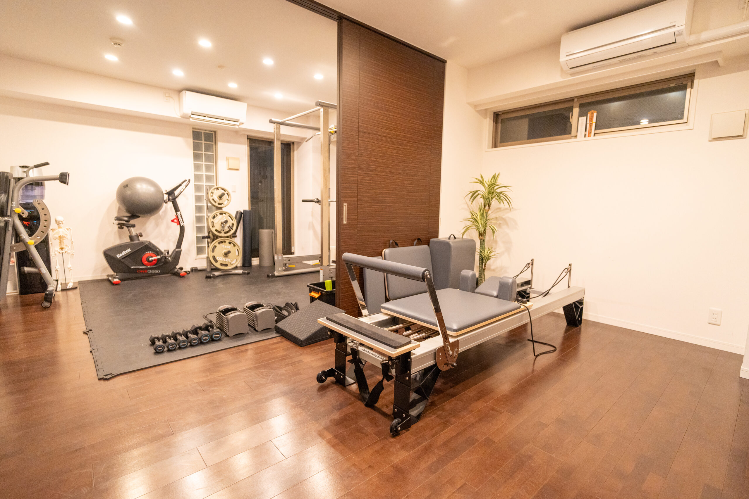 パーソナルジム＆マシンピラティス メルメイク伏見店